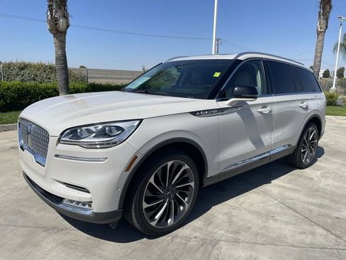 Used 2020 Lincoln Aviator Reserve w/ Equipment Group 202A AWD/4WD image 4