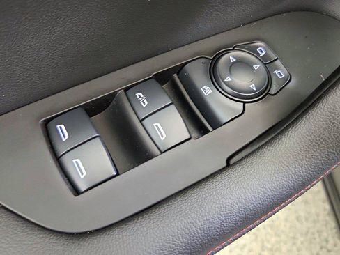 Used 2025 Chevrolet Blazer RS AWD/4WD image 43