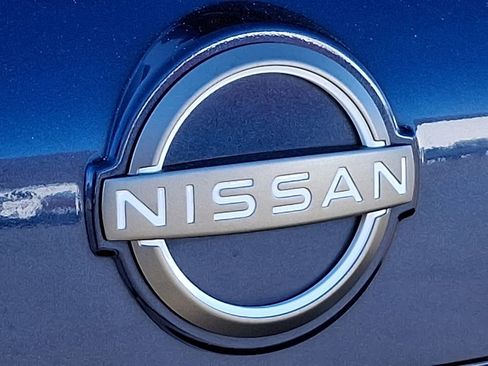 Used 2023 Nissan Rogue SV image 30