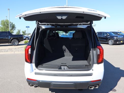 New 2026 GMC Yukon XL Denali Ultimate AWD/4WD image 16