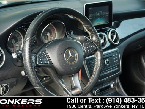 Used 2015 Mercedes-Benz CLA 250 image 28