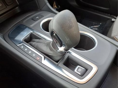 Used 2024 Chevrolet Equinox LT FWD image 22