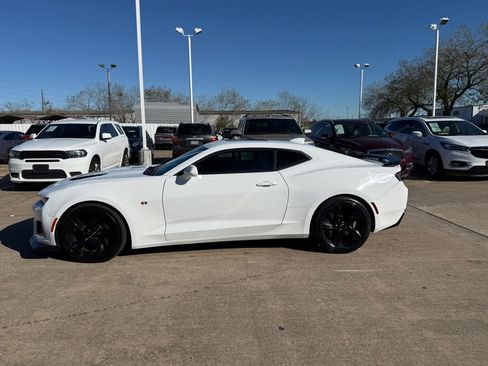 Used 2018 Chevrolet Camaro SS image 5
