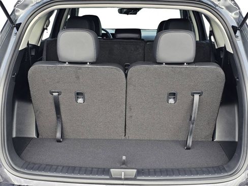 New 2025 Kia Sorento S image 32