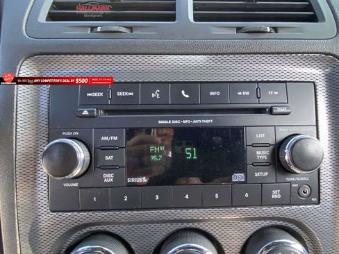 Used 2013 Dodge Challenger R/T image 14