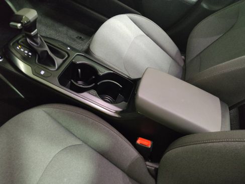 Used 2025 Kia K4 FWD image 26