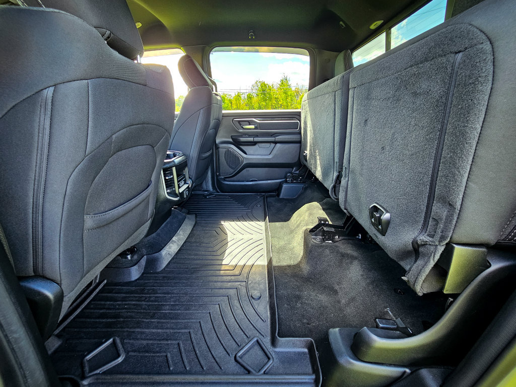 Used 2020 RAM 1500 Big Horn AWD/4WD image 39