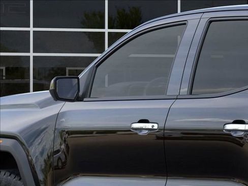 New 2026 GMC Canyon Denali w/ LPO, Denali Black Edition image 14