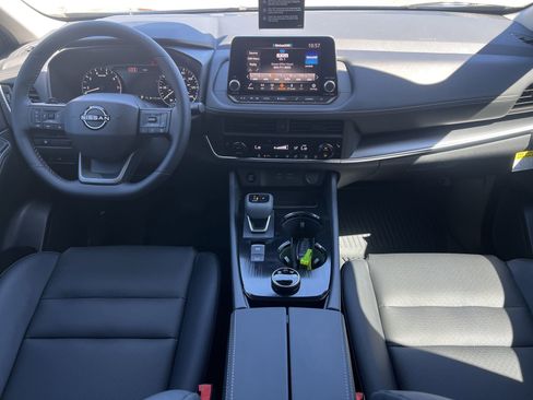New 2026 Nissan Rogue SV AWD/4WD image 2