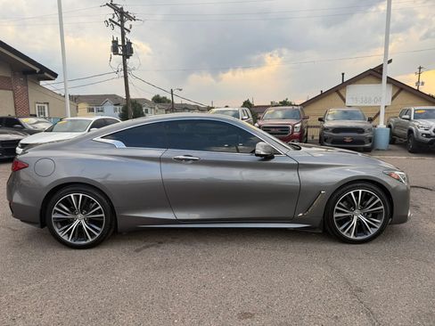 Used 2017 INFINITI Q60 3.0t w/ Premium Plus Package 3.0T AWD/4WD image 9