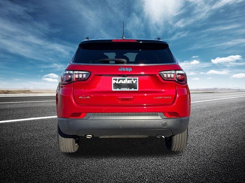 Used 2025 Jeep Compass Limited image 28