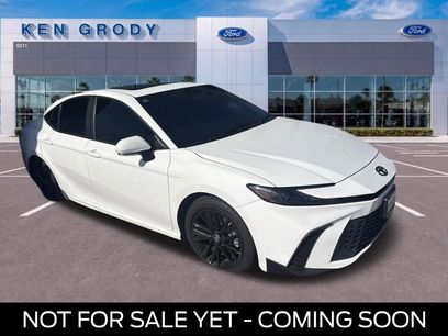 Used 2025 Toyota Camry SE w/ Multimedia Upgrade Package