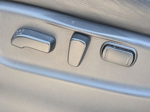 Used 2017 Nissan Armada Platinum image 12