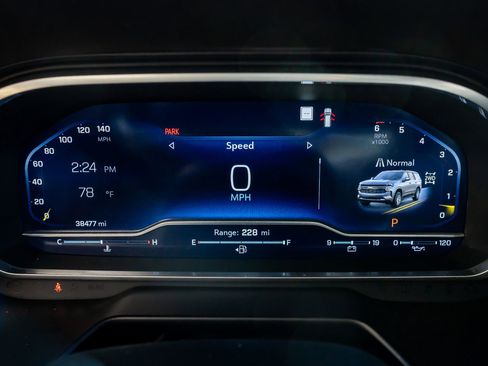 Used 2023 Chevrolet Tahoe Z71 w/ Off-Road Capability Package image 16