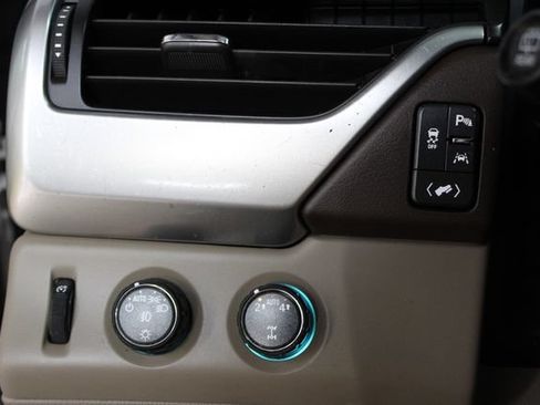 Used 2020 Chevrolet Suburban Premier AWD/4WD image 15