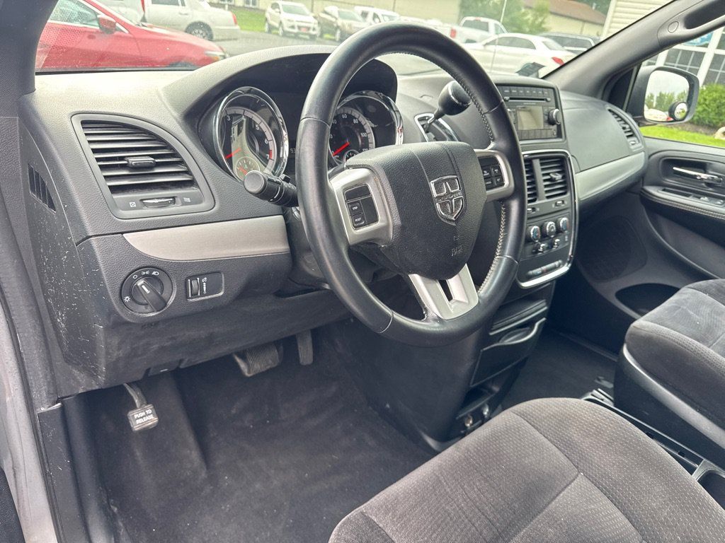 Used 2014 Dodge Grand Caravan SE w/ Quick Order Package 29E SE FWD image 17