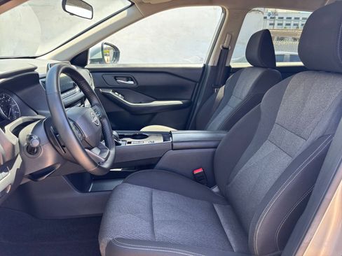 Used 2025 Nissan Rogue SV FWD image 29