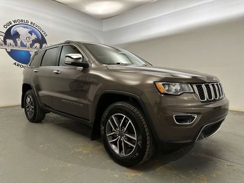 Used 2021 Jeep Grand Cherokee Limited AWD/4WD image 12