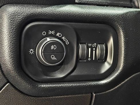 Used 2021 RAM 1500 Laramie AWD/4WD image 48