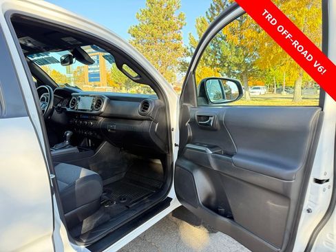 Used 2023 Toyota Tacoma TRD Off-Road image 12