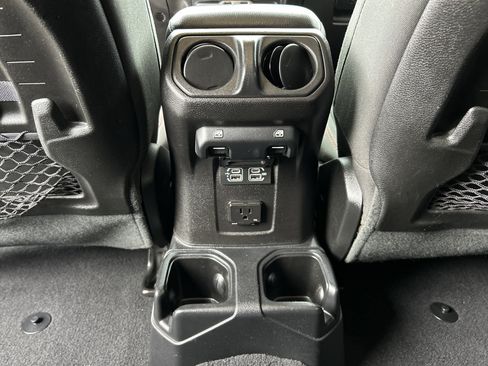 Used 2019 Jeep Wrangler Unlimited Rubicon image 75