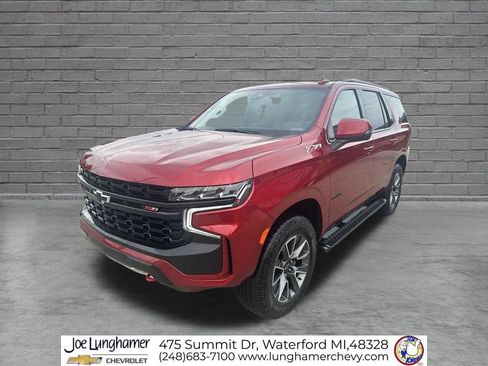 Used 2023 Chevrolet Tahoe Z71 w/ Luxury Package AWD/4WD image 8