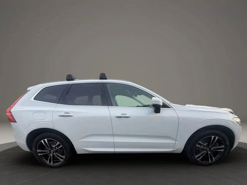 Used 2018 Volvo XC60 T6 Momentum w/ Convenience Package image 4