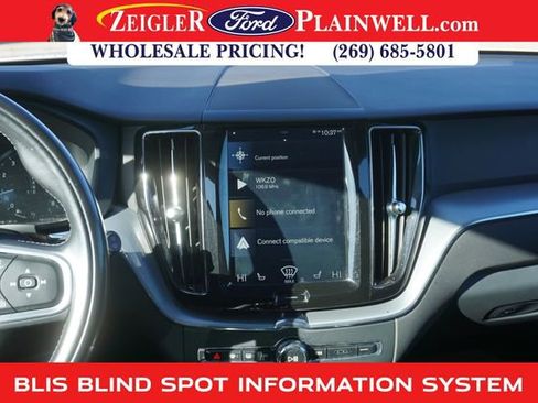 Used 2018 Volvo XC60 T6 Momentum w/ Advanced Package image 15