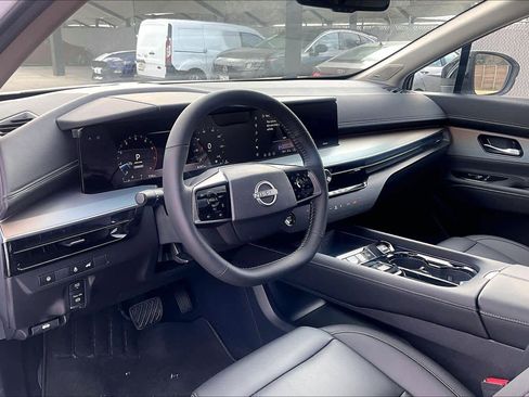 New 2025 Nissan Murano SL image 10