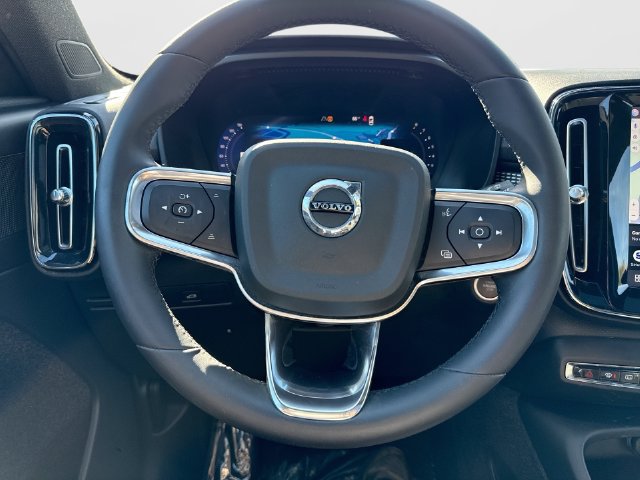 Certified 2023 Volvo XC40 B5 Plus w/ Climate Package AWD/4WD image 14