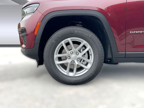 New 2025 Jeep Grand Cherokee Laredo X image 11