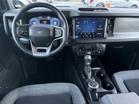 Used 2025 Ford Bronco Big Bend image 23