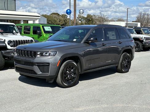 New 2026 Jeep Grand Cherokee Altitude AWD/4WD image 9