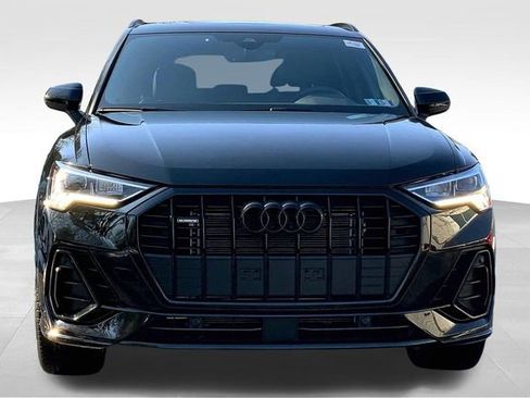 Used 2025 Audi Q3 2.0T Premium w/ Convenience Package image 3