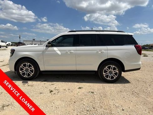 New 2026 Ford Expedition Active AWD/4WD image 12