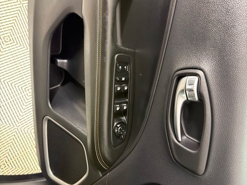 Used 2020 Jeep Compass Latitude w/ Popular Equipment Group FWD image 11