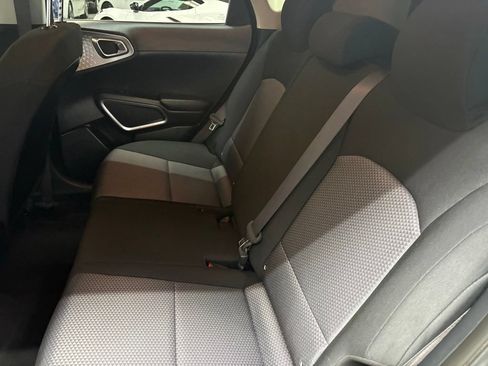 Used 2023 Kia Soul LX w/ LX Technology Package FWD image 27
