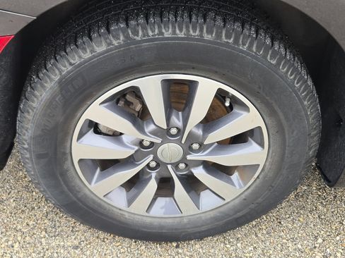 Used 2020 Chrysler Pacifica Touring-L Plus FWD image 30