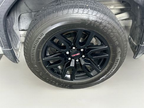 Used 2021 GMC Sierra 1500 Elevation RWD image 11