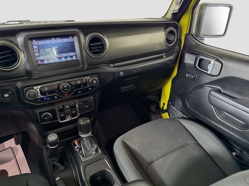 Used 2023 Jeep Wrangler Unlimited AWD/4WD image 21