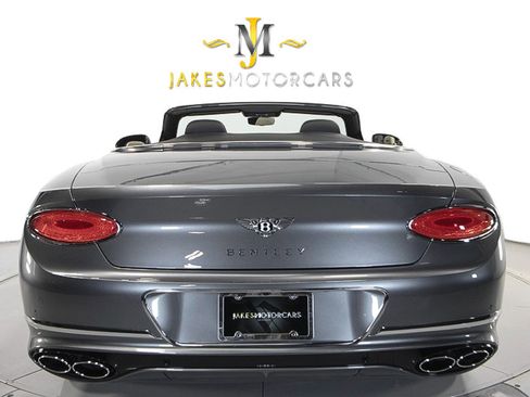 Used 2021 Bentley Continental GT image 9