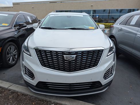 Certified 2024 Cadillac XT5 Premium Luxury w/ Technology Package FWD image 2