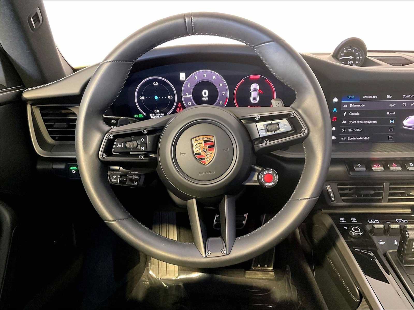 Certified 2025 Porsche 911 Carrera RWD image 15