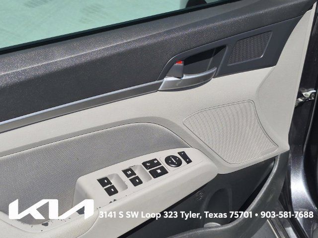 Used 2020 Hyundai Elantra SEL FWD image 18
