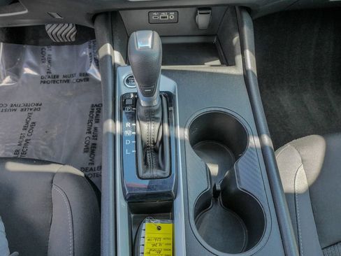 Used 2025 Nissan Altima 2.5 SV FWD image 25