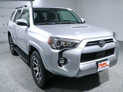 Used 2023 Toyota 4Runner TRD Off-Road Premium AWD/4WD image 5