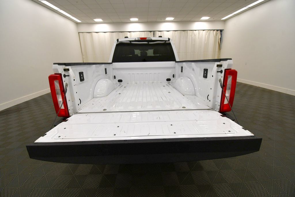 Used 2024 Ford F350 XLT w/ FX4 Off-Road Package AWD/4WD image 7