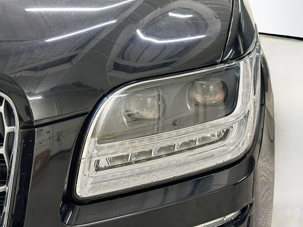 Used 2021 Lincoln Navigator Reserve w/ Luxury Package AWD/4WD image 33