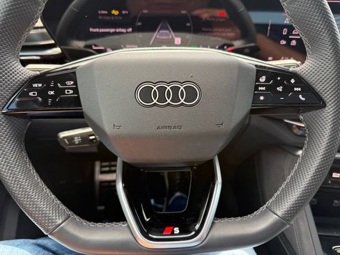 Used 2025 Audi SQ5 Premium Plus AWD/4WD image 13