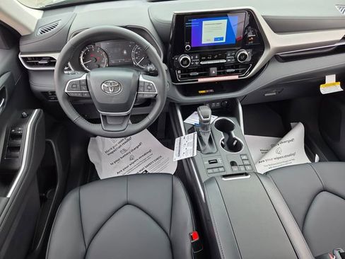 New 2026 Toyota Highlander XLE AWD/4WD image 8